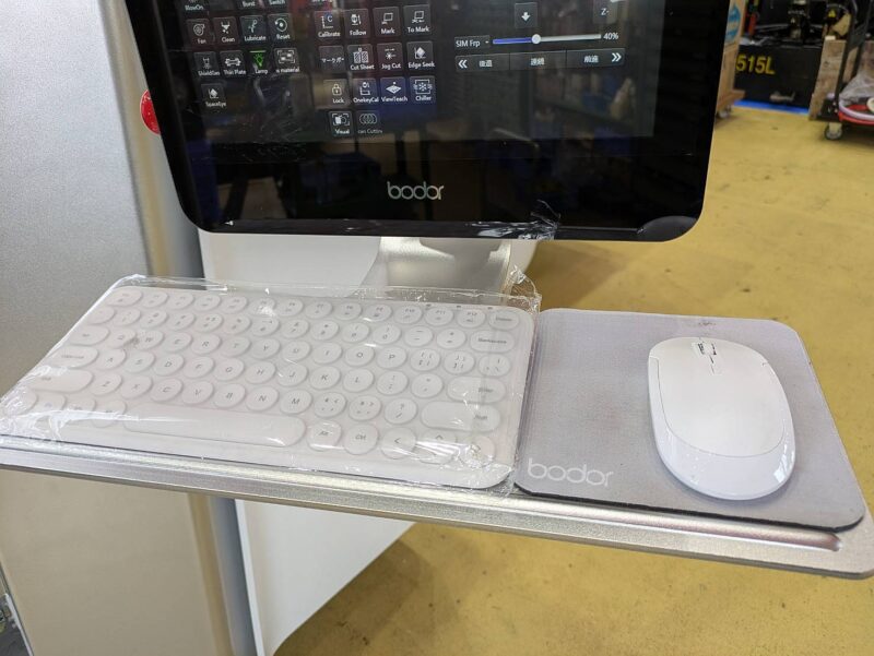 ファイバーレーザー加工機(UMK264)