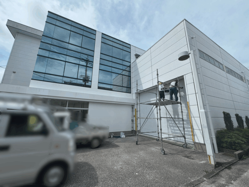 シャッターへ遮熱塗料導入(RP094)