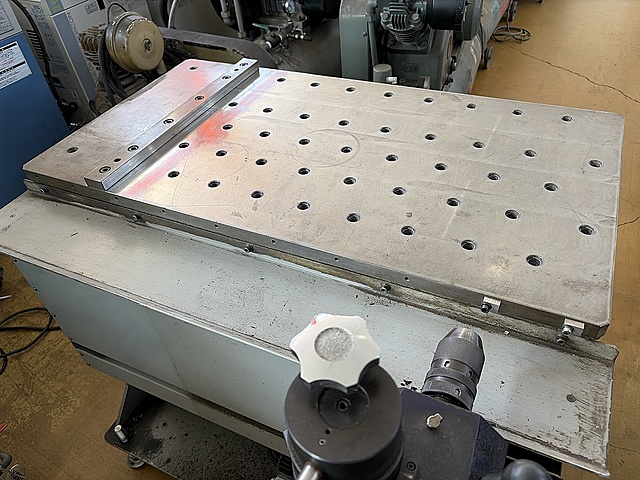 横型タッピングボール盤(UMK347)